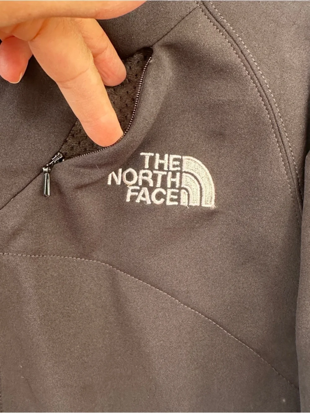 The North Face Flight Series Women’s Black Lightweight Jacket with Full Zip - Picture 4 of 14